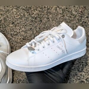 Adidas Mens White Stan Smith Disney Peter Pan GZ5988 Leather Sneaker Shoes 6.5